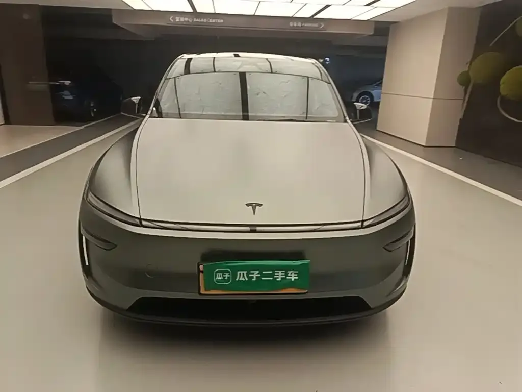 Tesla Model Y — фото 6