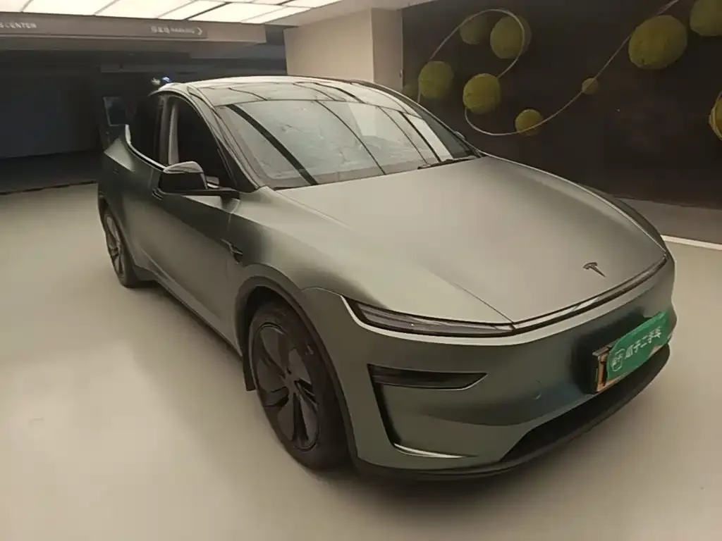 Tesla Model Y — фото 5