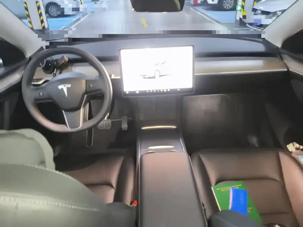 Tesla Model Y — фото 6
