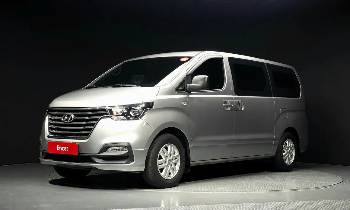 Hyundai Starex — фото 1