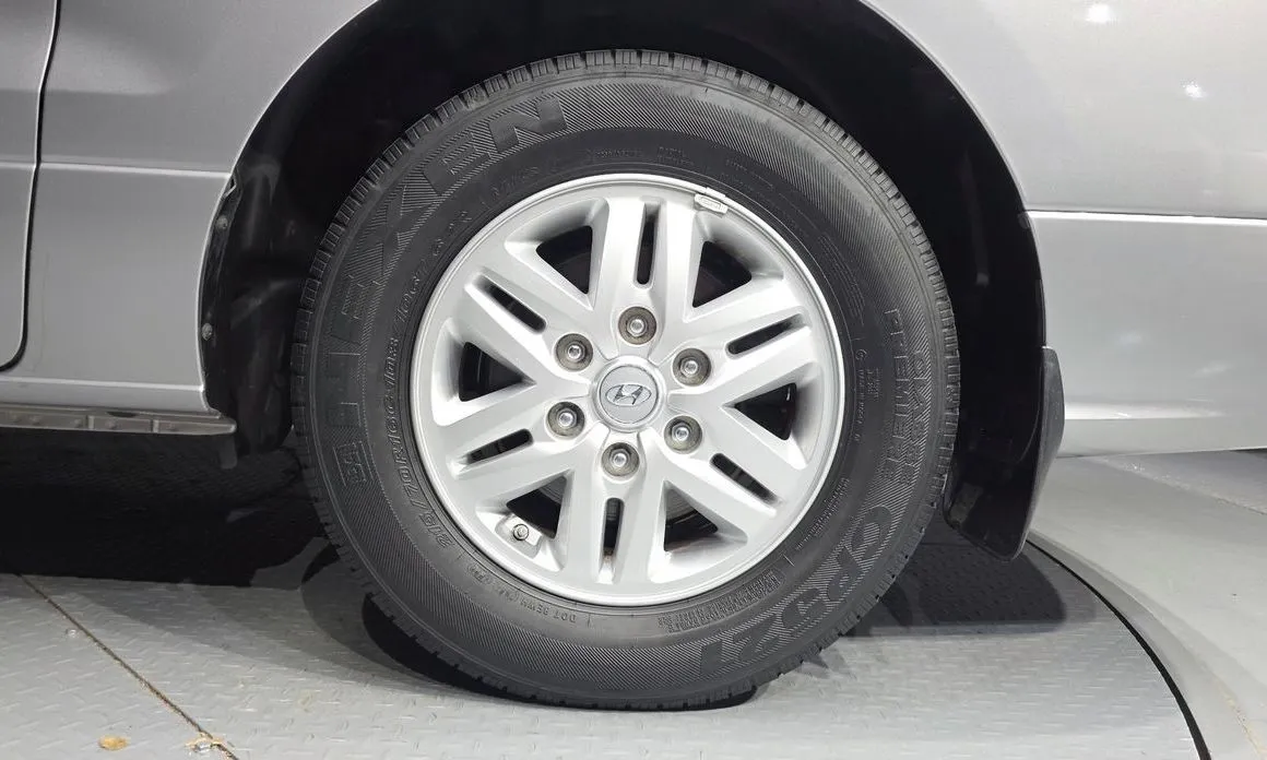 Hyundai Starex — фото 10
