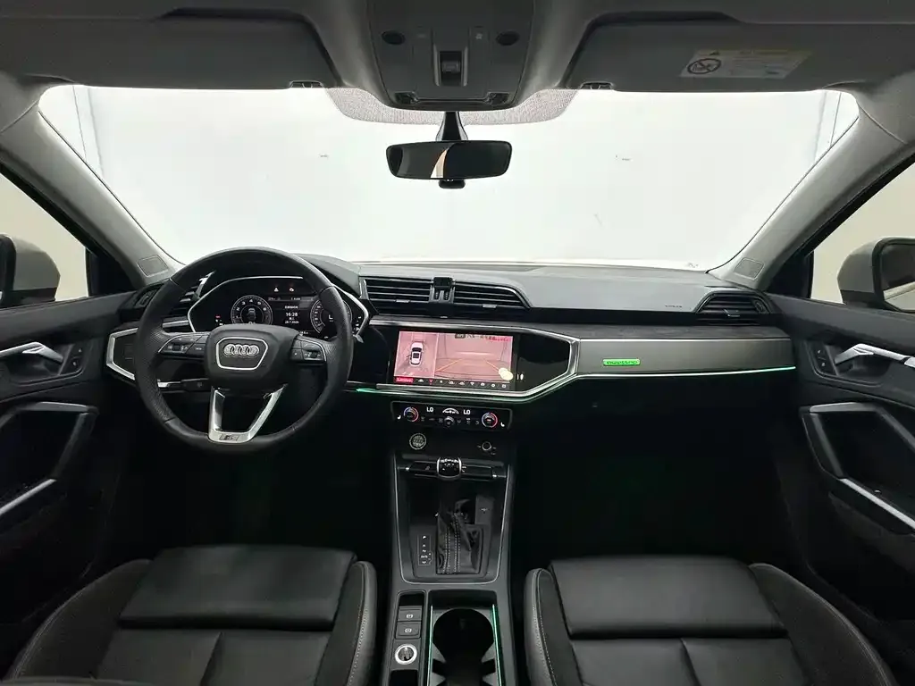 Audi Q3 Sportback — фото 8