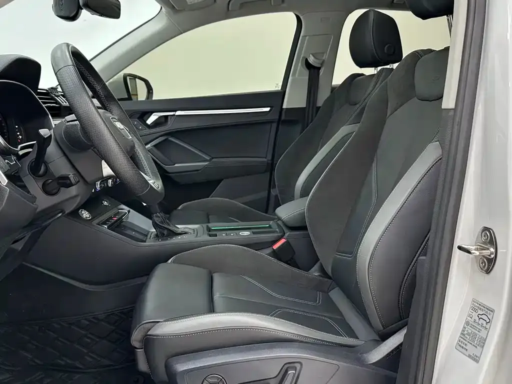 Audi Q3 Sportback — фото 9