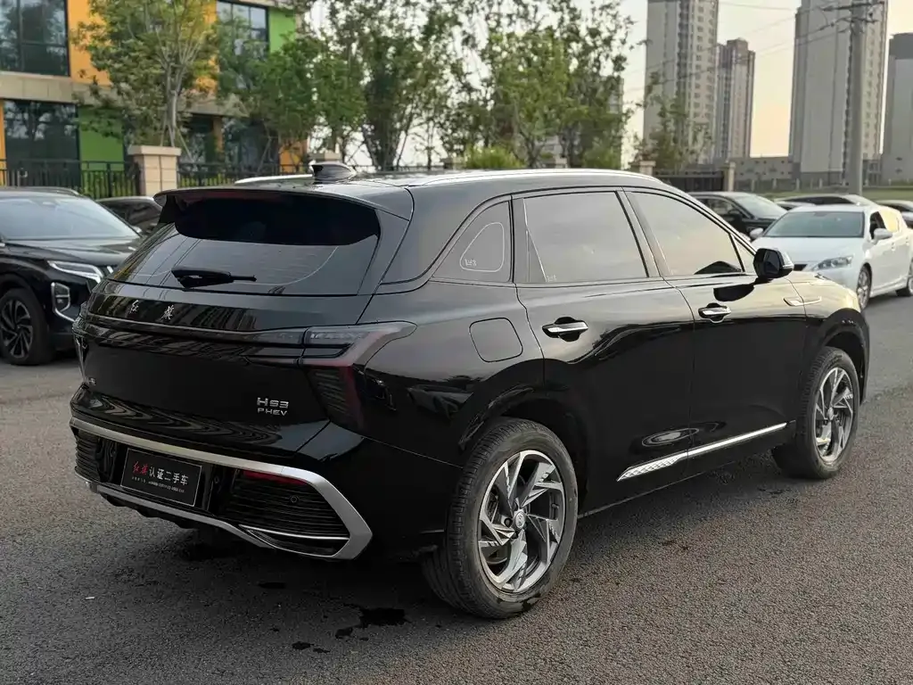 Hongqi HS3 PHEV — фото 6