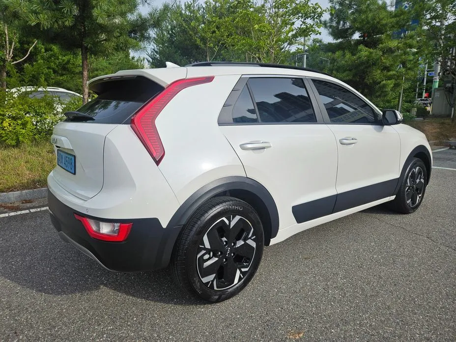Kia Niro — фото 10