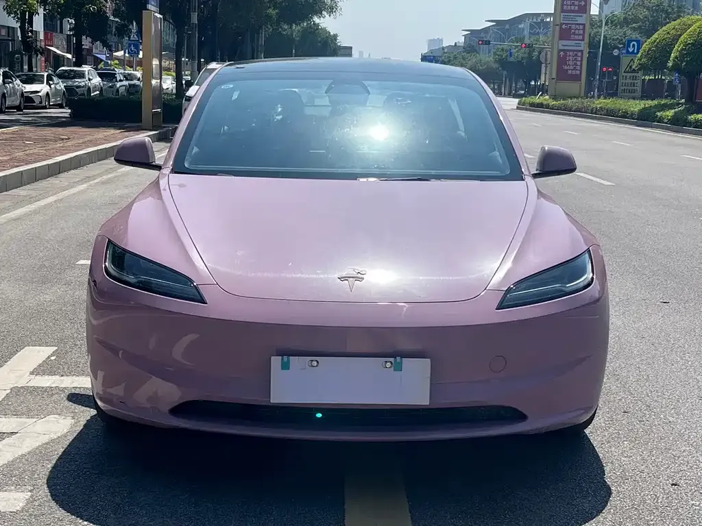 Tesla Model 3 — фото 2