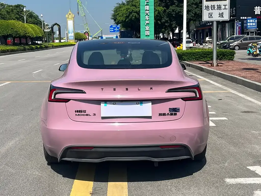 Tesla Model 3 — фото 4