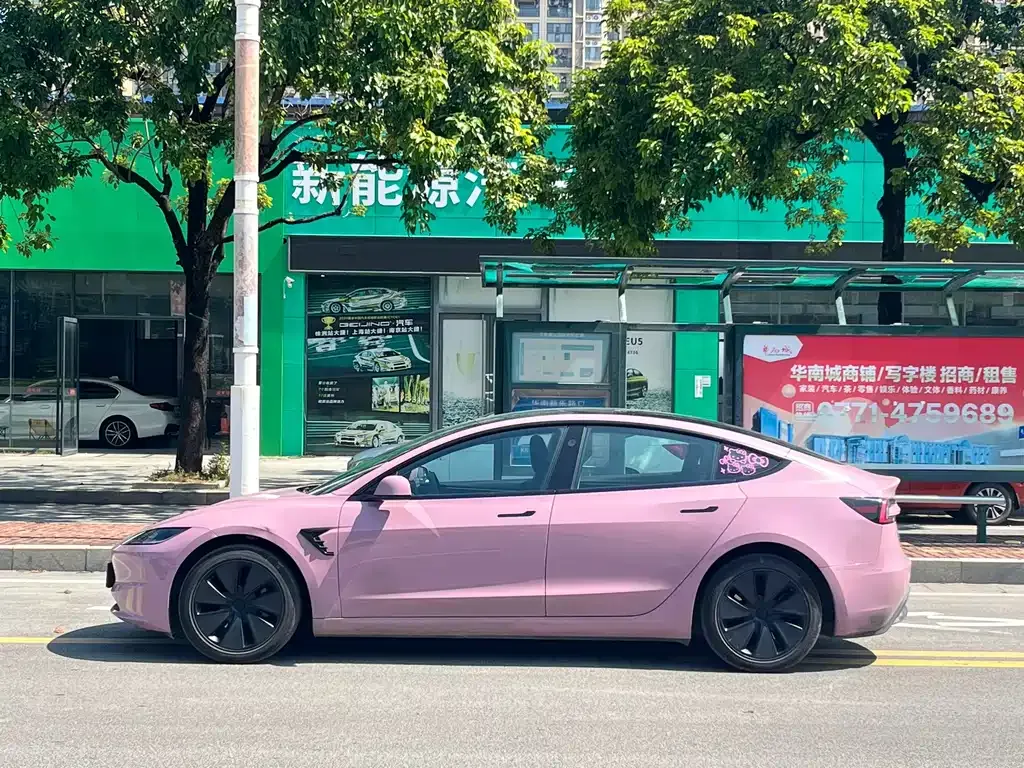 Tesla Model 3 — фото 10