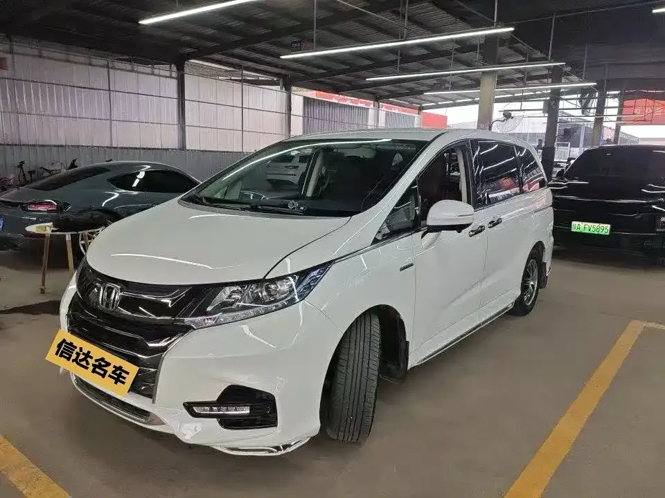 Honda Odyssey — фото 1