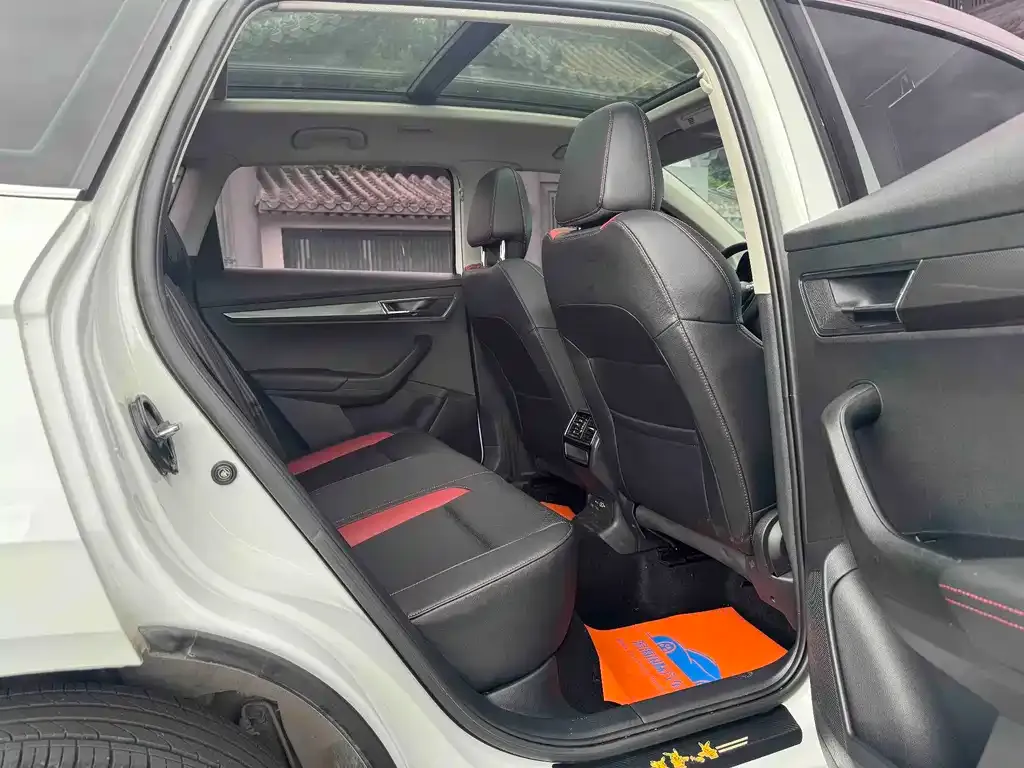 Skoda Karoq — фото 5