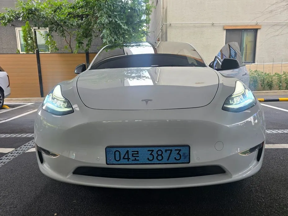 Tesla Model Y — фото 5