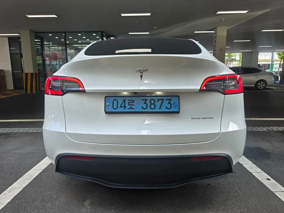 Tesla Model Y — фото 2