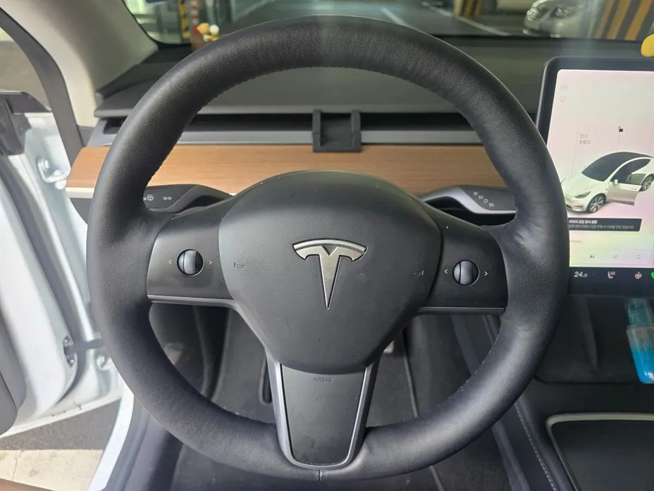 Tesla Model Y — фото 7