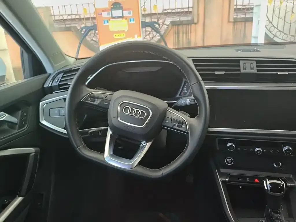 Audi Q3 — фото 5