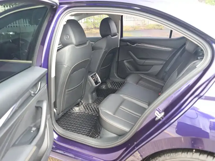 Skoda Octavia — фото 10