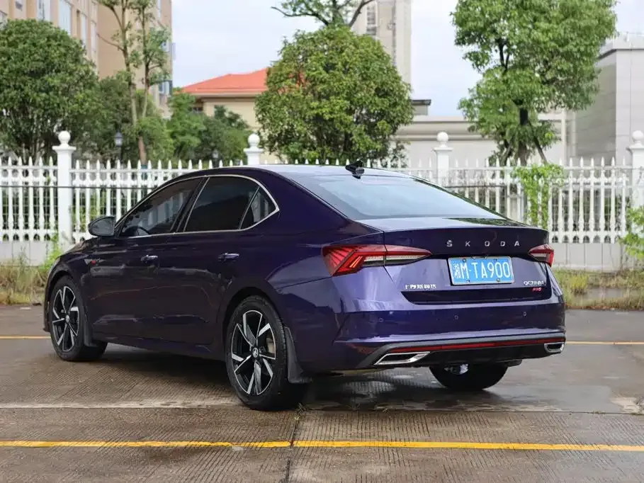 Skoda Octavia — фото 6