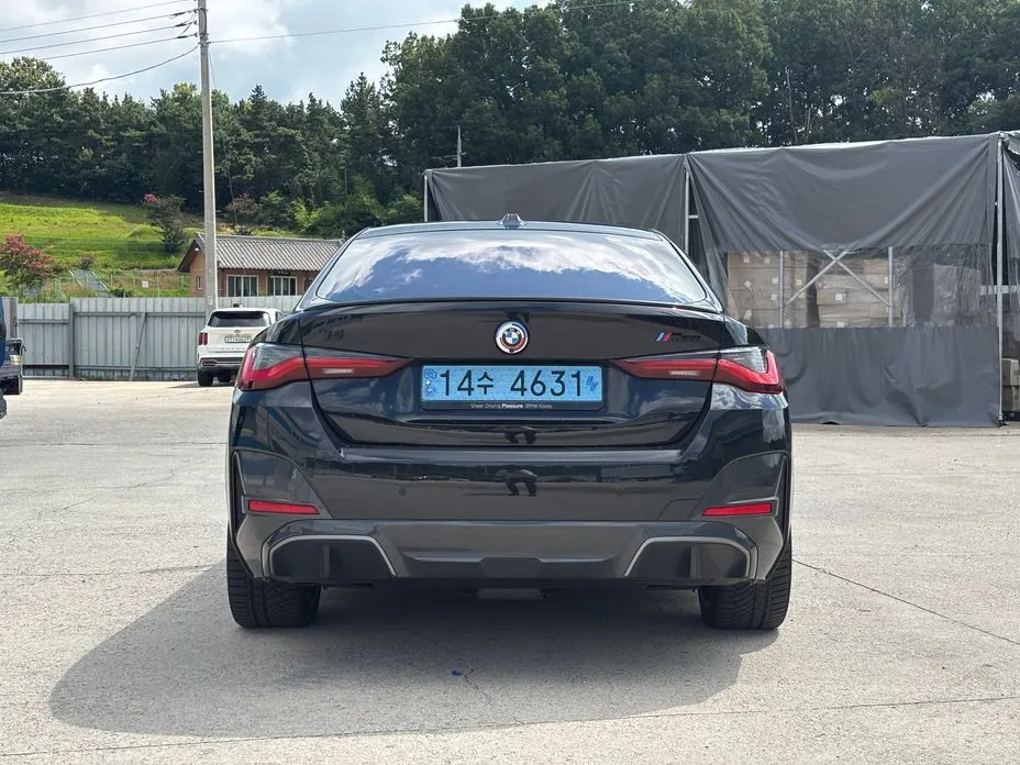 BMW i4 — фото 6