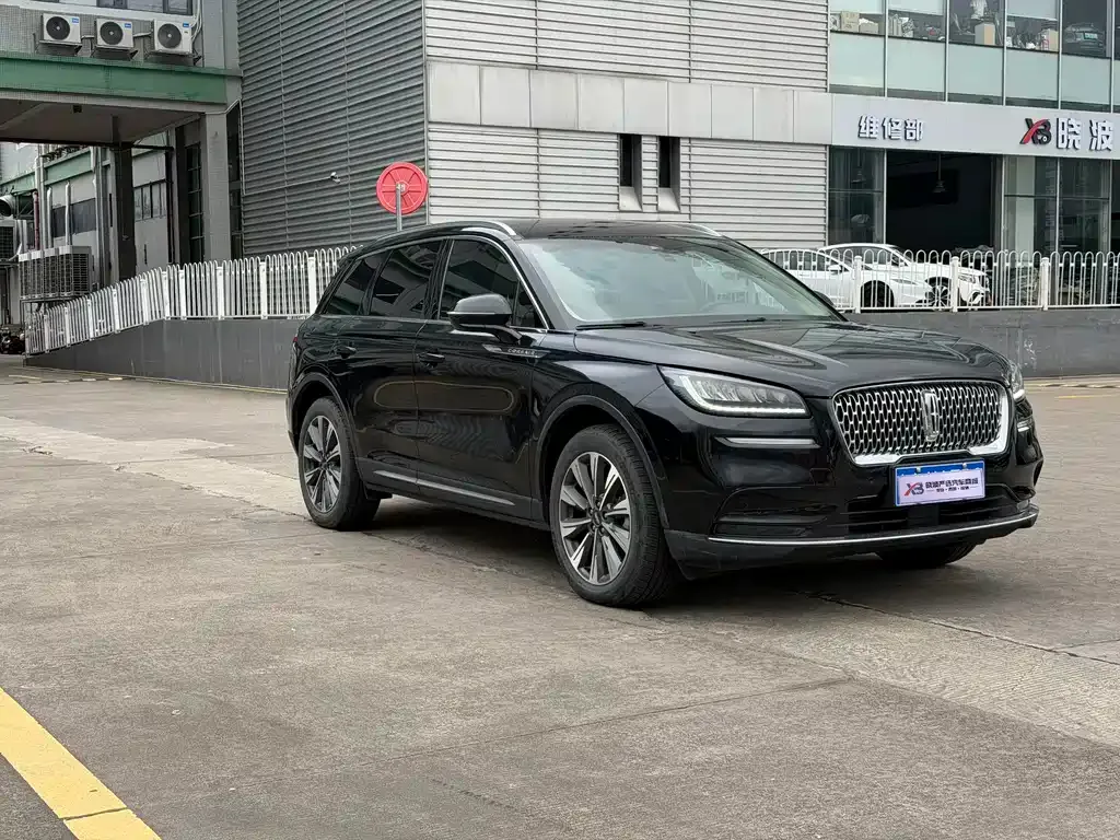 Lincoln Corsair — фото 10