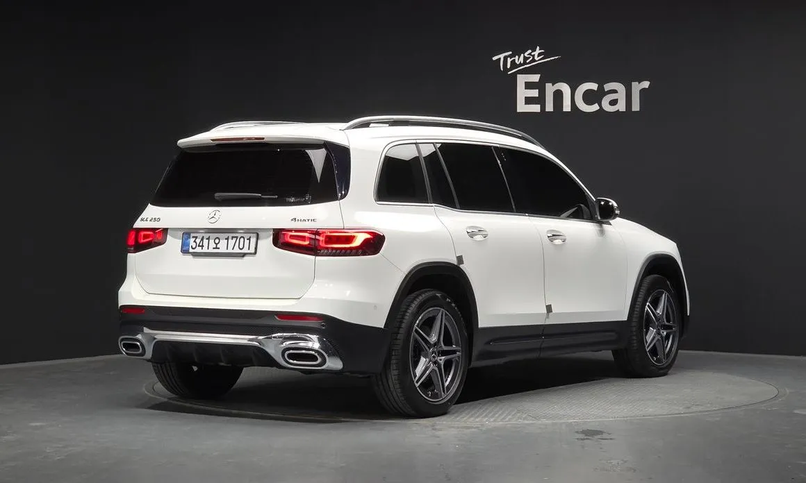 Mercedes-Benz GLB-Class — фото 2