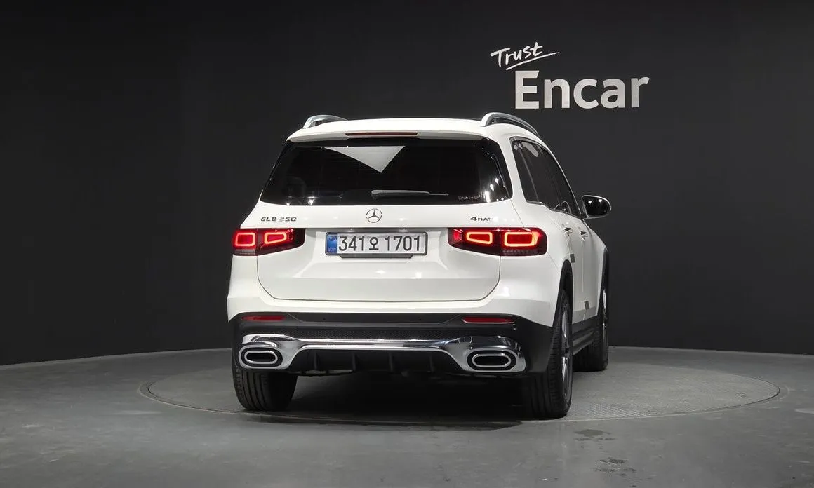Mercedes-Benz GLB-Class — фото 9