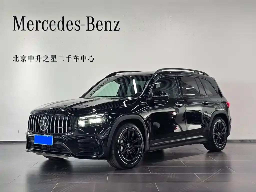 Mercedes-Benz GLB AMG — фото 1