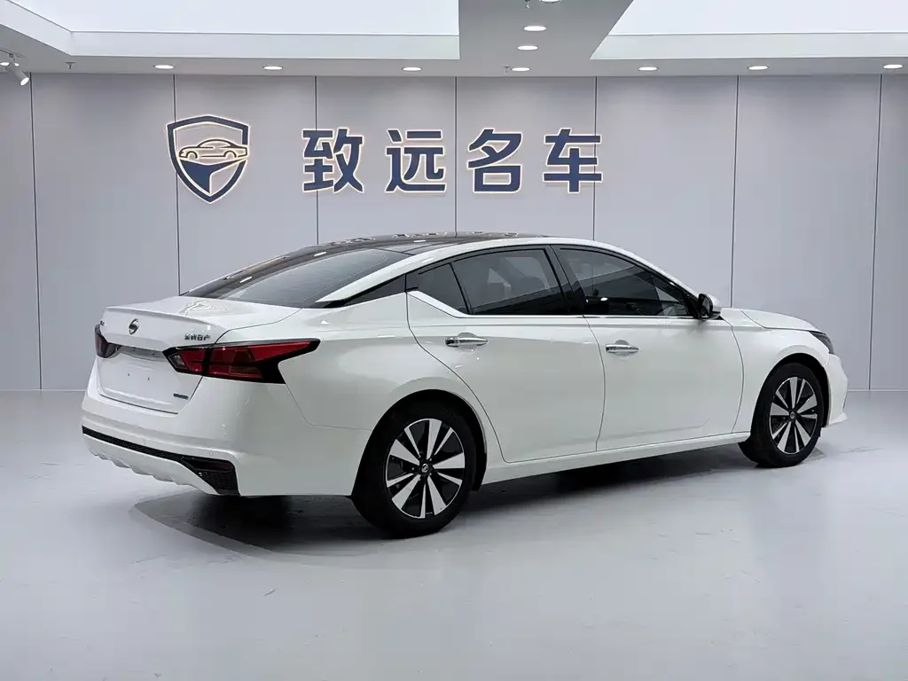 Nissan Teana — фото 3
