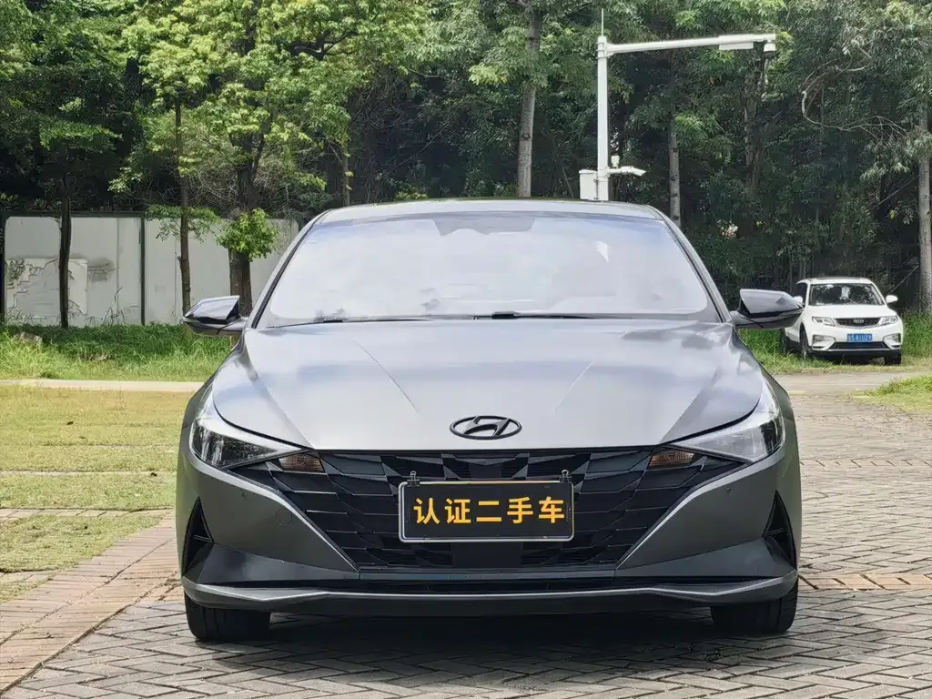 Hyundai Elantra — фото 7
