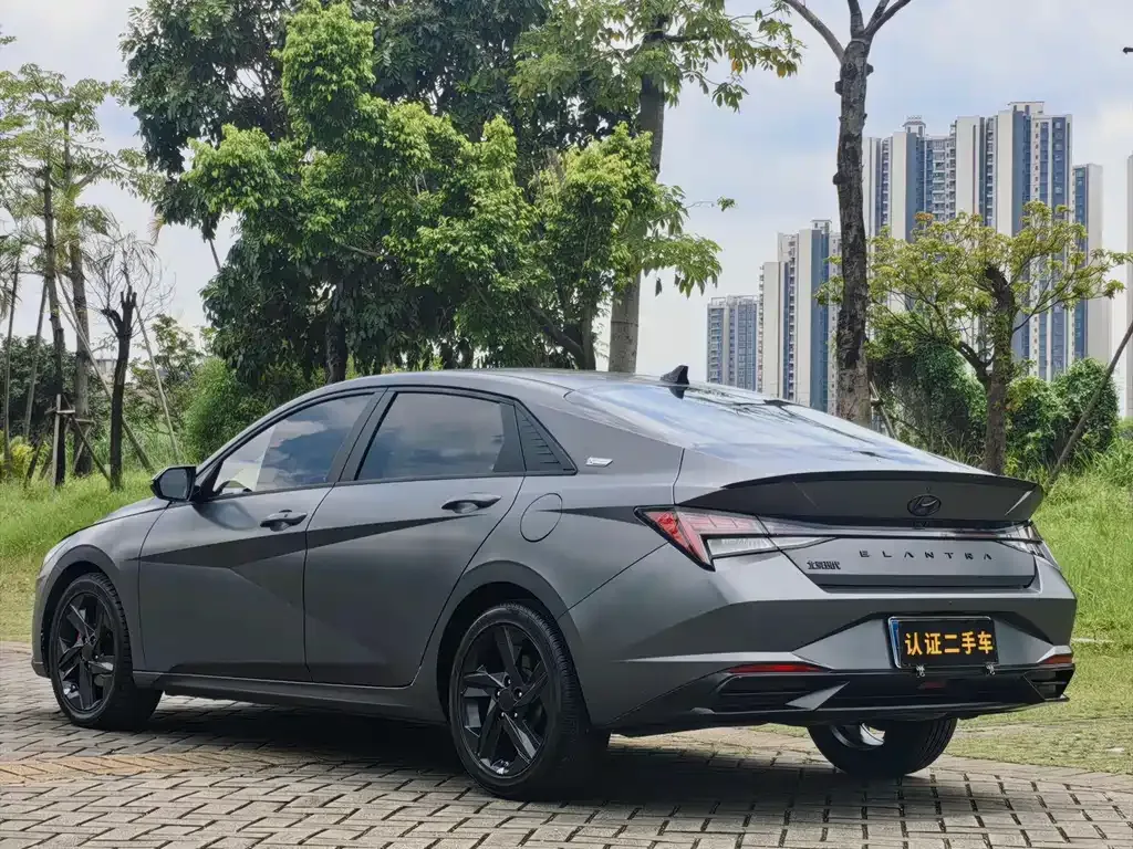 Hyundai Elantra — фото 3