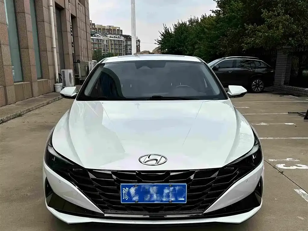 Hyundai Elantra — фото 6