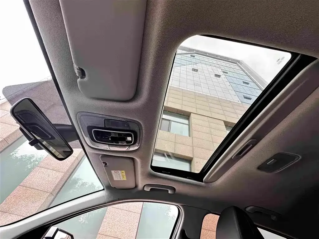 Hyundai Elantra — фото 2