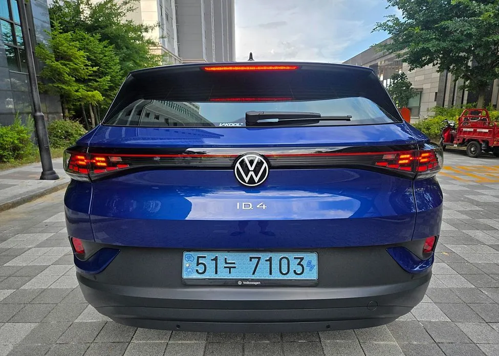 Volkswagen ID.4 — фото 6