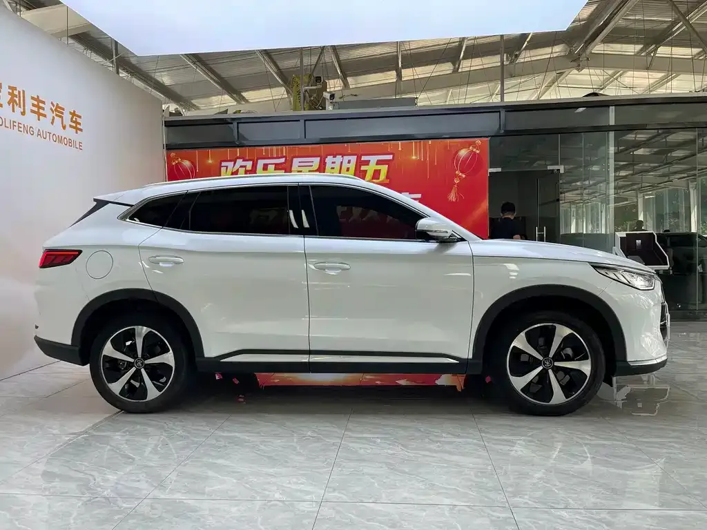BYD PLUS New Energy — фото 5