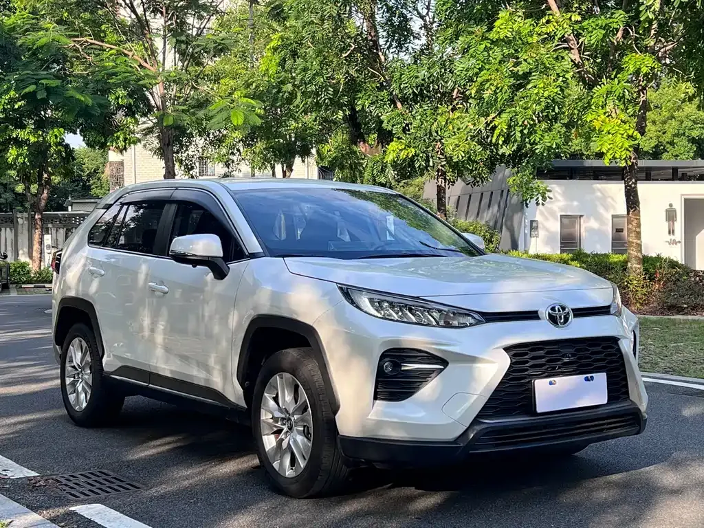 Toyota Wildlander — фото 8