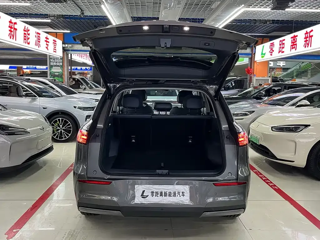 Geely Galaxy E5 — фото 10