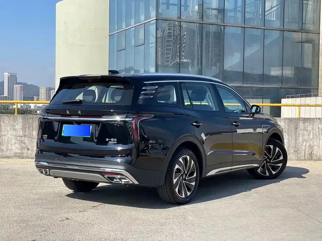 Hongqi HS7 PHEV — фото 3