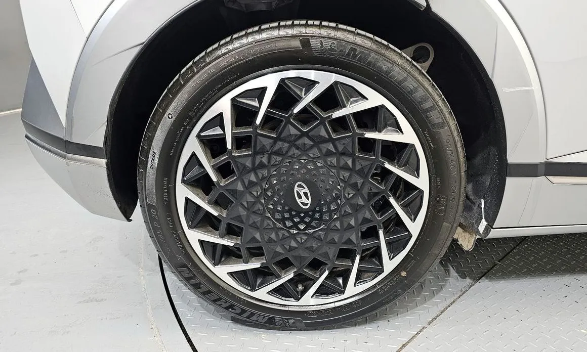 Hyundai Ioniq5 — фото 9