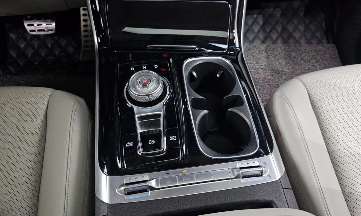 Kia Carnival — фото 10