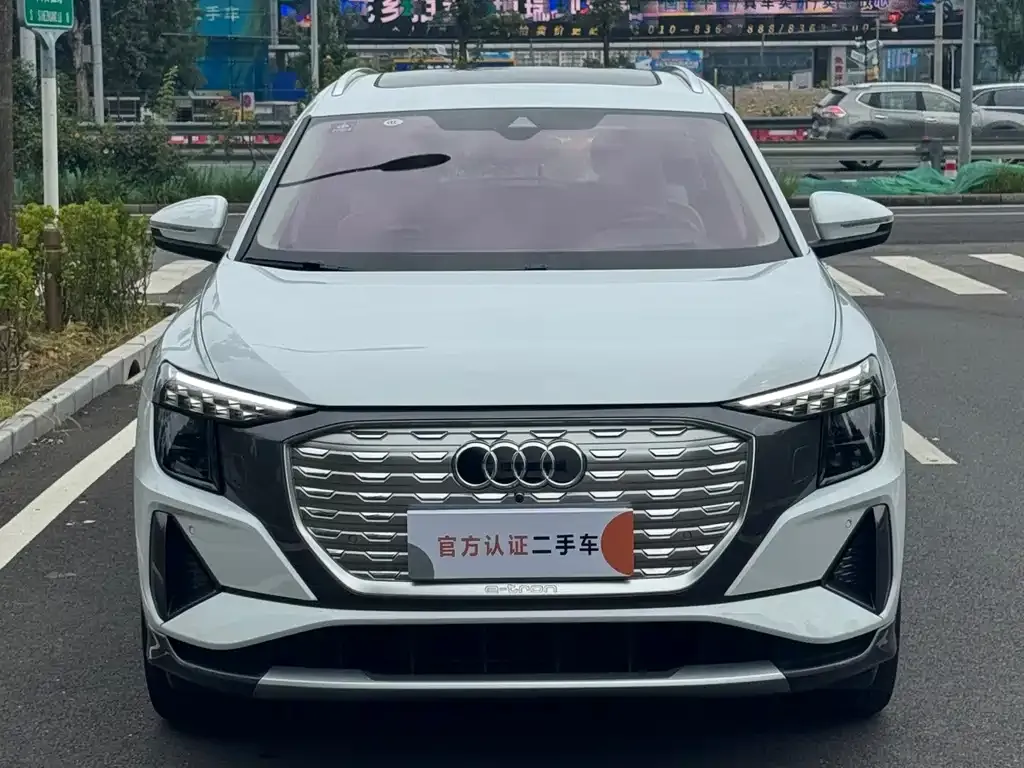 Audi Q5 e-tron — фото 2