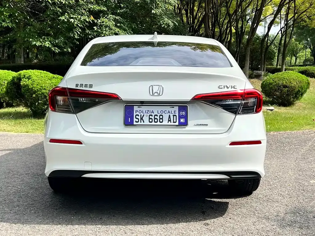 Honda Civic — фото 7
