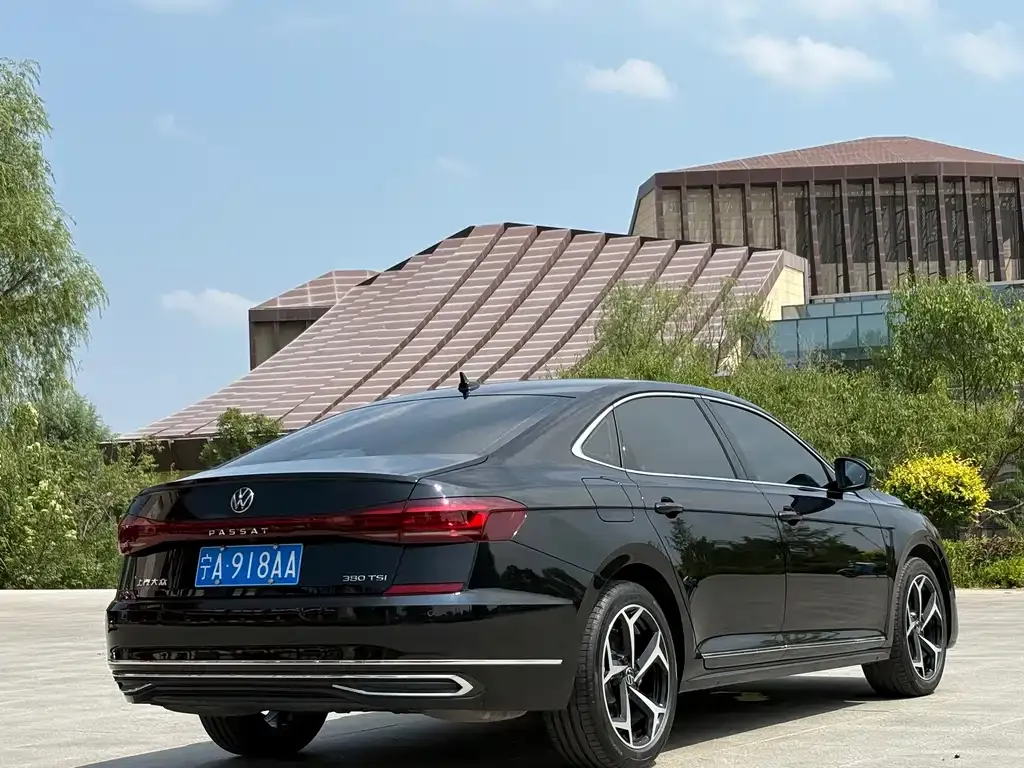 Volkswagen Passat — фото 3