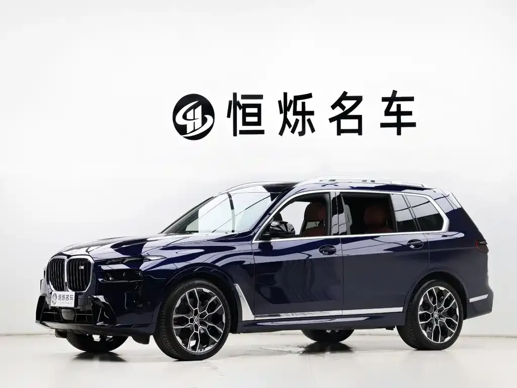 BMW X7 M60i — фото 1
