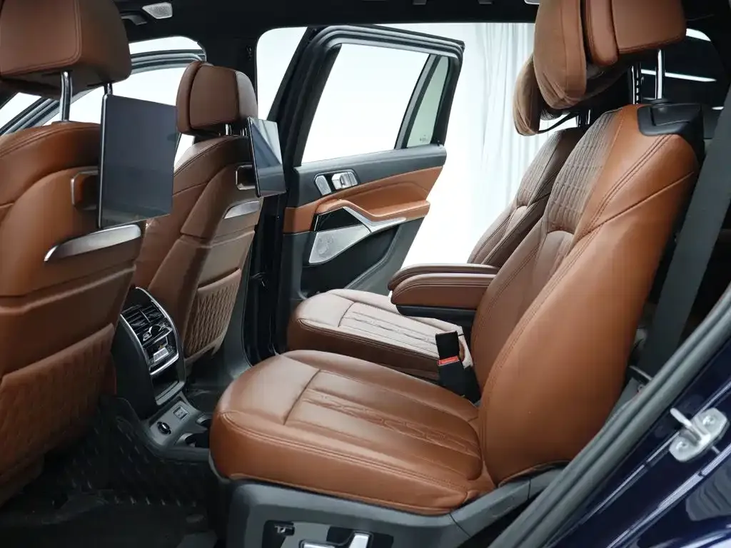 BMW X7 M60i — фото 4