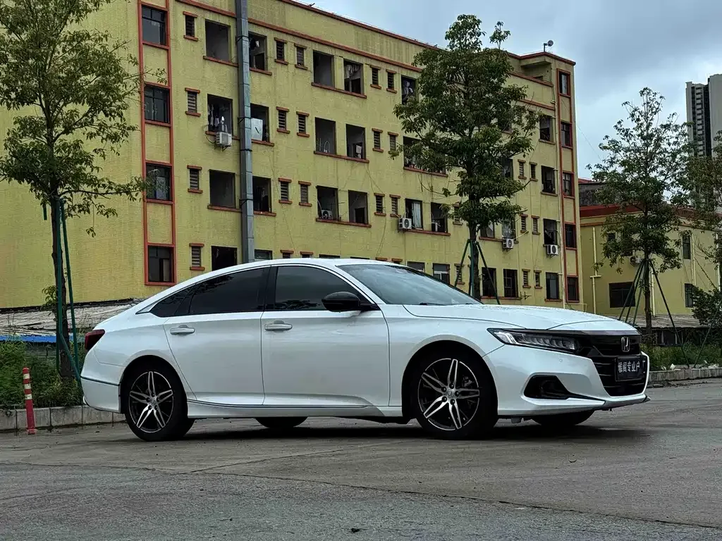 Honda Accord — фото 5
