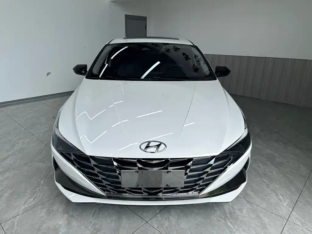 Hyundai Elantra — фото 6