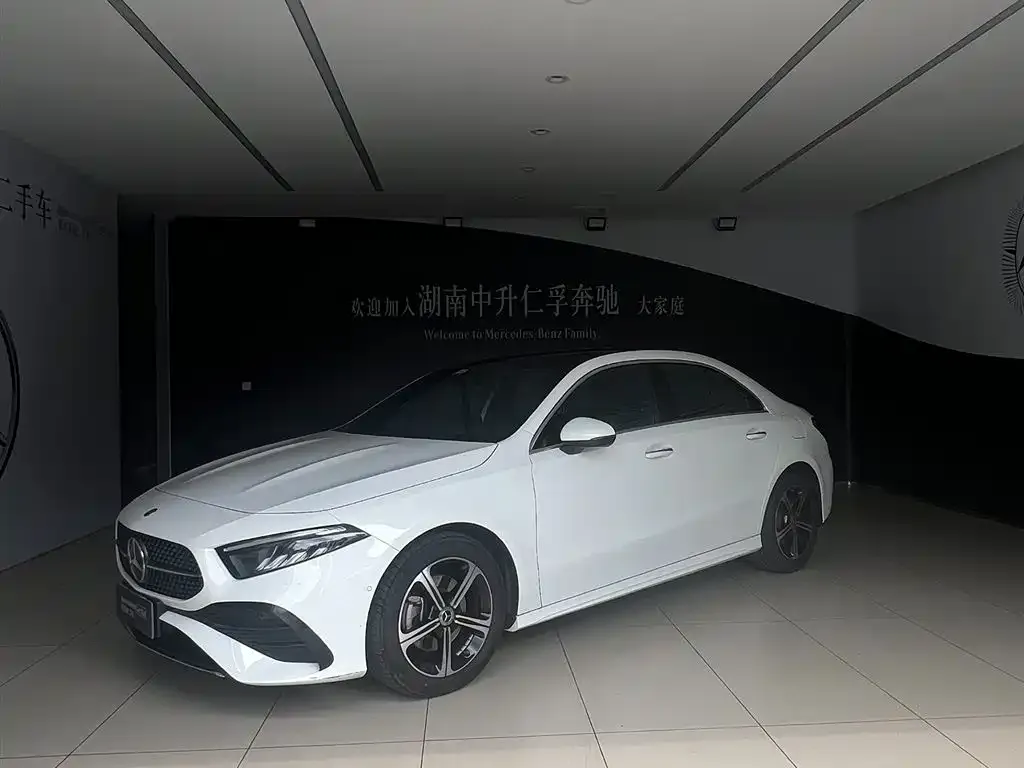 Mercedes-Benz A-Class — фото 1