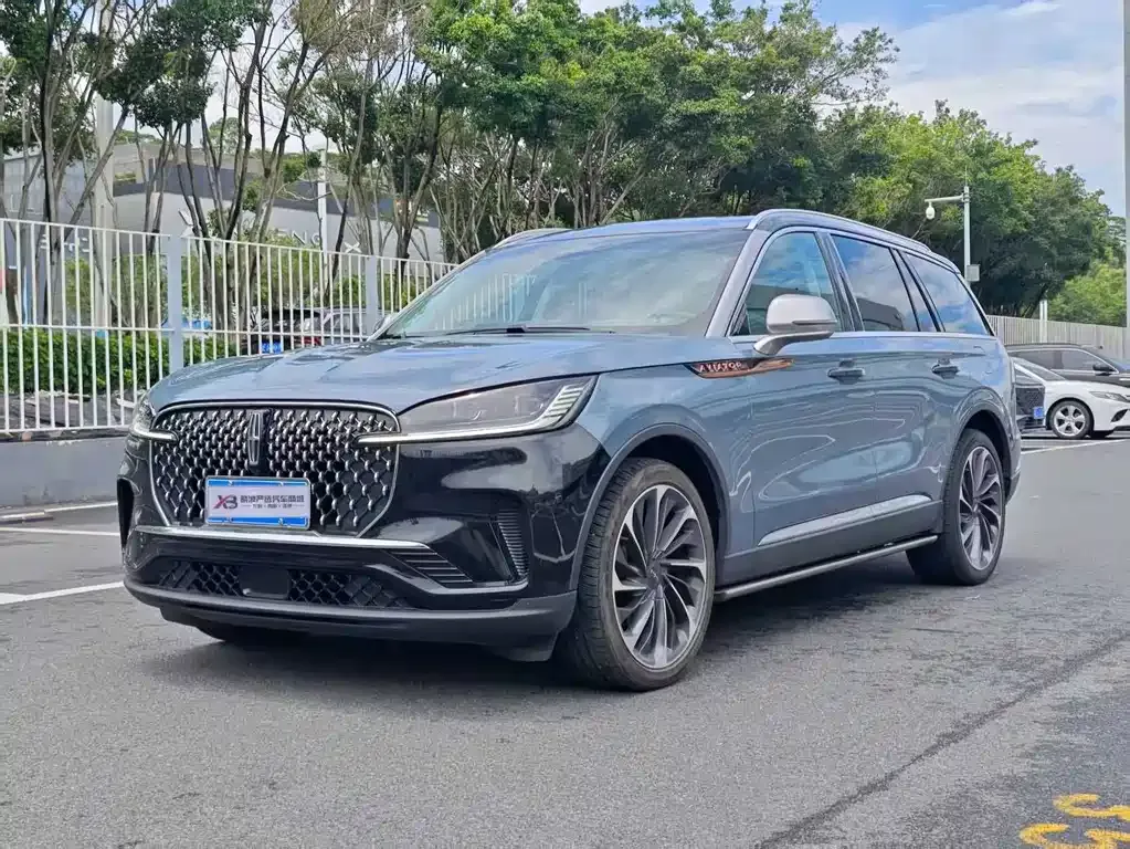 Lincoln Aviator — фото 1