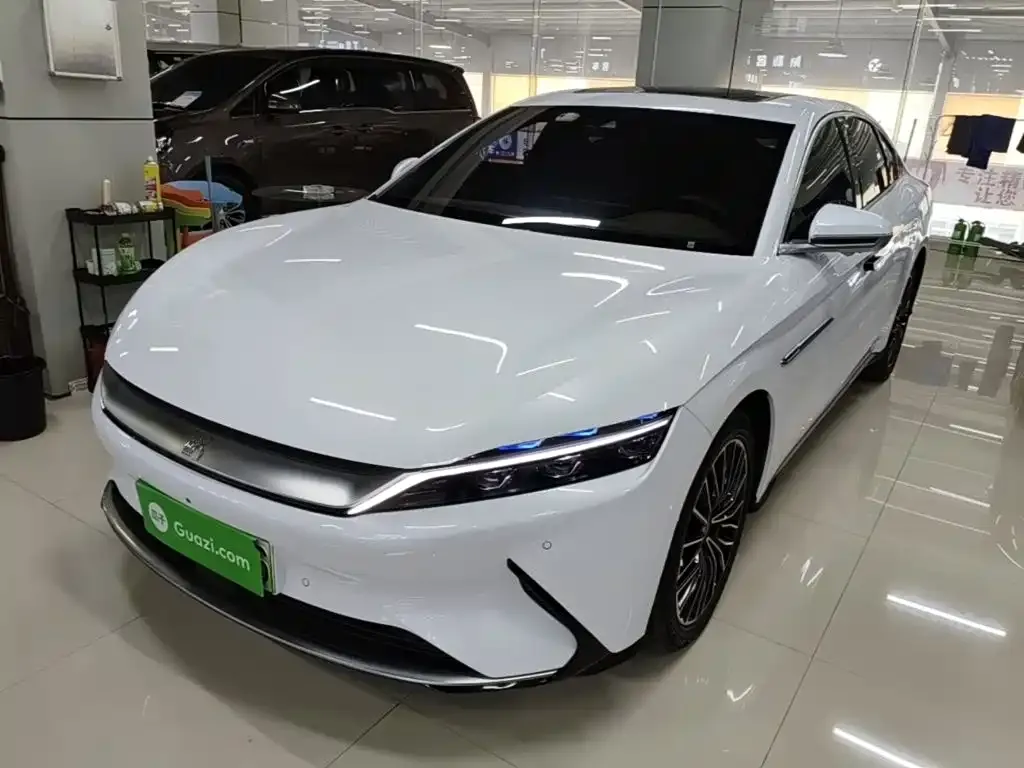 BYD Han — фото 1