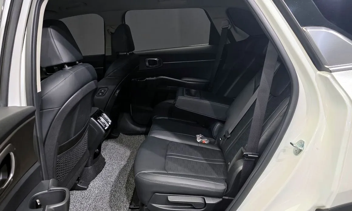 Kia Sorento — фото 7