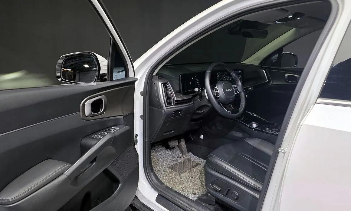 Kia Sorento — фото 6