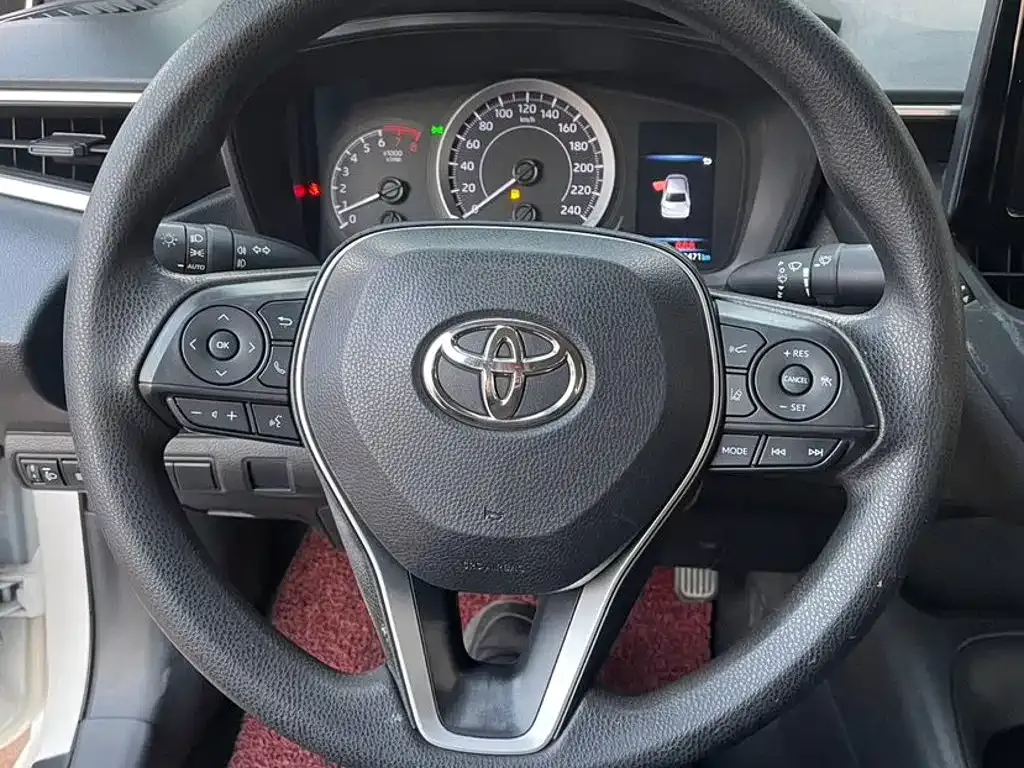Toyota Corolla — фото 8